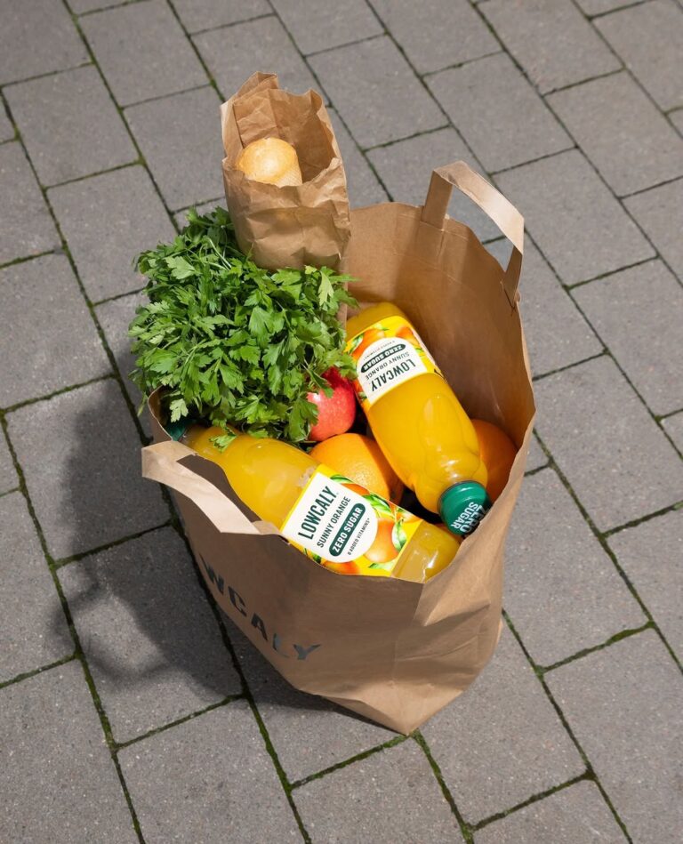 ⁠Sunny Orange today…⁠
Tropical Bliss tomorrow? 🤝🏽⁠
⁠
#Lowcaly #ZeroSugar