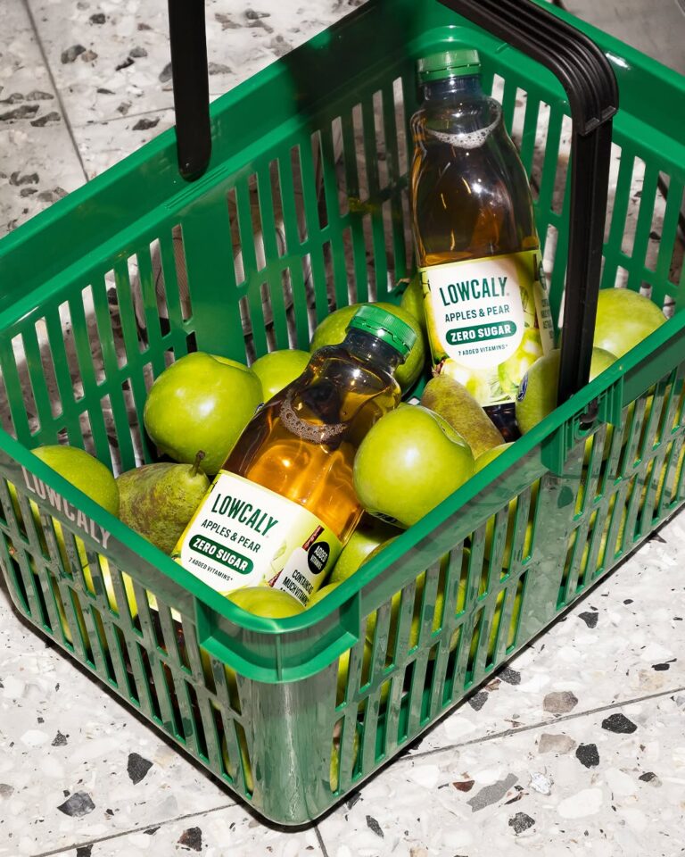 Sorry sugar, we’ve moved on. 
And our new crush? Apples & Pear. 
Zero sugar, Hero taste. 💚 

#Lowcaly #ZeroSugar