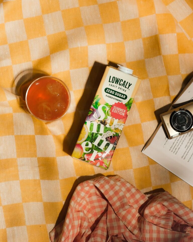 Meet our Summer Limited Edition.
tangy rhubarb, crisp apple & tasty vanilla. 🤤
Zero sugar. Hero taste.
#Lowcaly #ZeroSugar