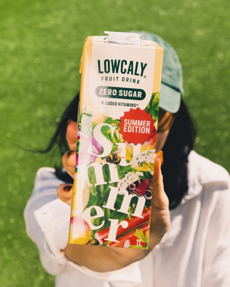 Summer taste best this way ☀️

#Lowcaly #ZeroSugar